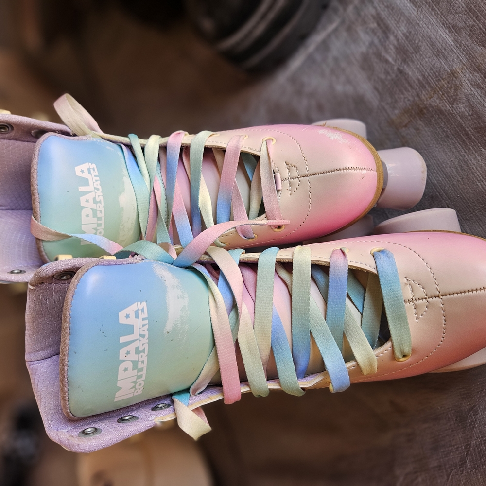 Quad Roller Skates - Pastel Rainbow